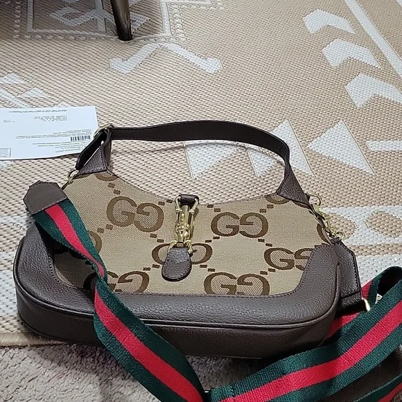 Brown and Cream Shoulder Bag - Picture 4 of 11